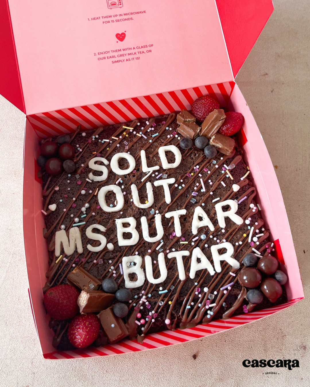 Full Custom Lettering Square Fondant